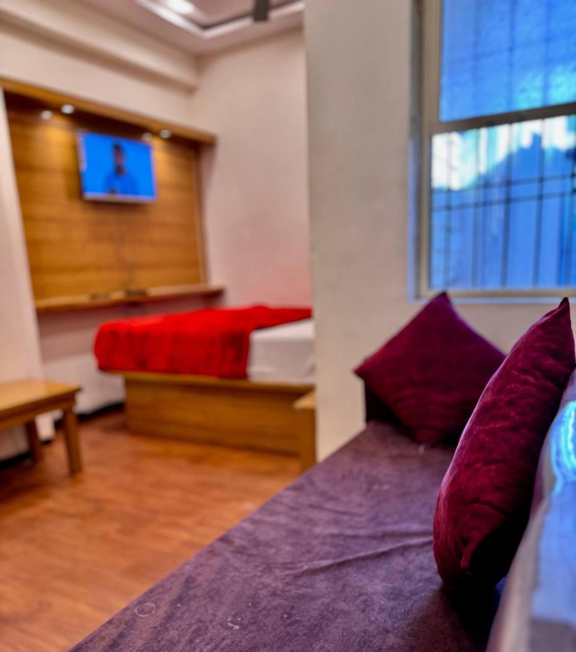 U2 Hotel Wizard Palace Аурангабад Екстериор снимка